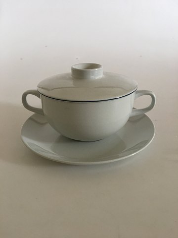 Royal Copenhagen Fajance Blåkant Bouillonkop med låg No. 3081