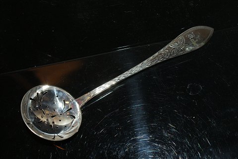 Sprinkle spoon Empire Silver With initials Engravedyear 1911Length 15.5 cm.