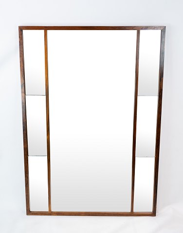 Spejl i palisander af dansk design fra 1960erne.
5000m2 udstilling.
