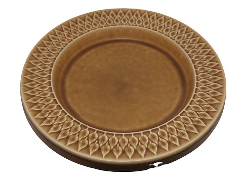 Relief
Small round dish 19.5 cm.