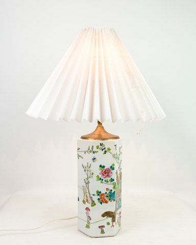 Chinese table lamps, porcelain, white shade, 1920Great condition