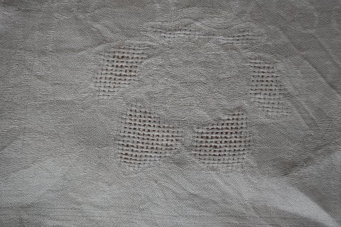 Old table clothWith embroidery in white- made by handAbout 82cm x 82cmIn a good condition