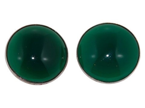 N.E. From Sterling silver
Ear clips with green stones