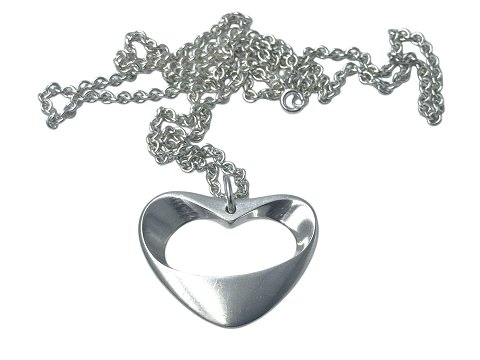 Georg Jensen sterling silver
Large Heart pendant with necklace