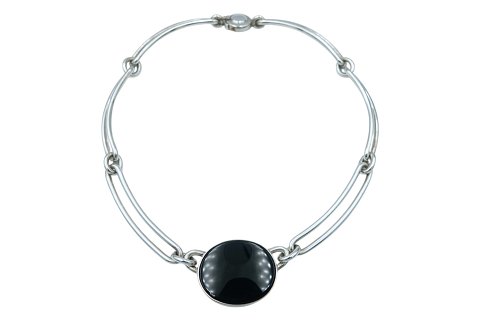 N.E. From sølv
Moderne halskæde med stor sort onyx sten fra 1950-1960