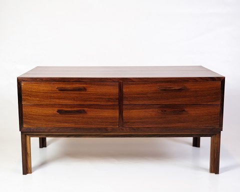 Lille Kommode Med Fire Skuffer - Palisander - Dansk Design - 1960erne
Flot stand
