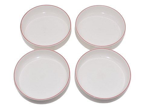 Red Line
Small round dish 9.2 cm.