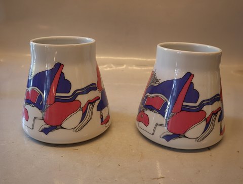 B&G 6026-1853 Vase dekoreret af Steen Lykke Madsen 12.5 x 13 cm Signeret Steen Bing & Grøndahl