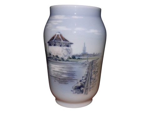 Royal CopenhagenVase med Krudttårnet i Frederikshavn