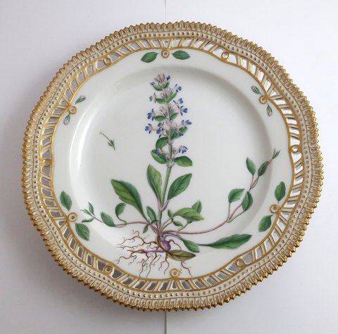 Royal Copenhagen Flora Danica. Lunch plate with open-work border. Design # 3554. Diameter 23 cm. (1 quality). Ajuga reptans L