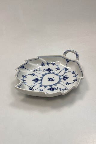 Royal Copenhagen Musselmalet Riflet Bladformet Asiet No. 144