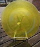 Dækketallerkener 30,5cm i lys oliven farve og i presset, Italiensk glas.
