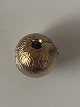 Smykkelås kuglelås af Ole Lynggaard i 14 karat guld. Diameter ca. 10 mm.SOLGT