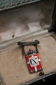 Georg Jensen Kongemærke i Sterling Sølv med nål. 
År 1870-1940 - 3,2x2 cm...