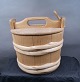 Runde Tejne (Lunch-box) aus Hólz, vermutlich aus 
Schweden. H 17.5cm - Ö 23cm