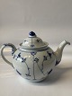 Bing & Grondahl Blue Painted "Blue Fluted", Teapot
Dec. No. 92. 16,0 cm