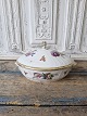 Karstens Antik 
præsenterer: 
Royal 
Copenhagen Fuld 
Saksisk Blomst 
lågfad no. 1621