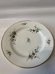 Royal Copenhagen Spisetallerken med blomsterbuket.
Måler 23 cm.