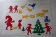 De gode, sjove julemotiver, som vi havde på vinduerne
Julemotiverne, klæber direkte på vinduer/køleskab o.l., kun ved den fugt, som 
er der
De er nemme at fjerne igen
33 motiver inkl. remsen med sammensatte motiver
Fra 1950