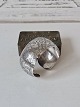 Vintage armring i sølv, smukt ciseleret blomster motiv