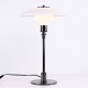 Osted Antik & Design präsentiert: Poul Henningsen Tischlampe Modell PH 3/2 aus schwarz metallisiertem Messing ...