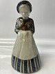 B&G Stentøjs figur - Kvinde i egnsdragt.No. ...