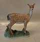 0465 Kgl. Hjort - Dådyr hind  27 x 23 cm Design Nanna Brøndum  Kongelig Dansk Porcelæn