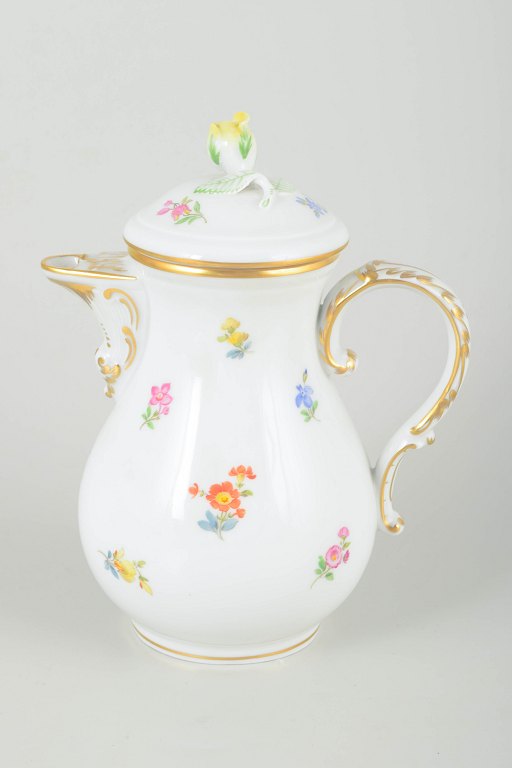 MeissenCoffee pot with lid, mid-20th century.