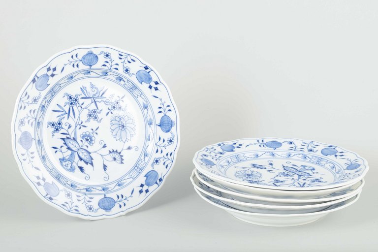 Meissen, Germany6 dinner plates, early 20th century.