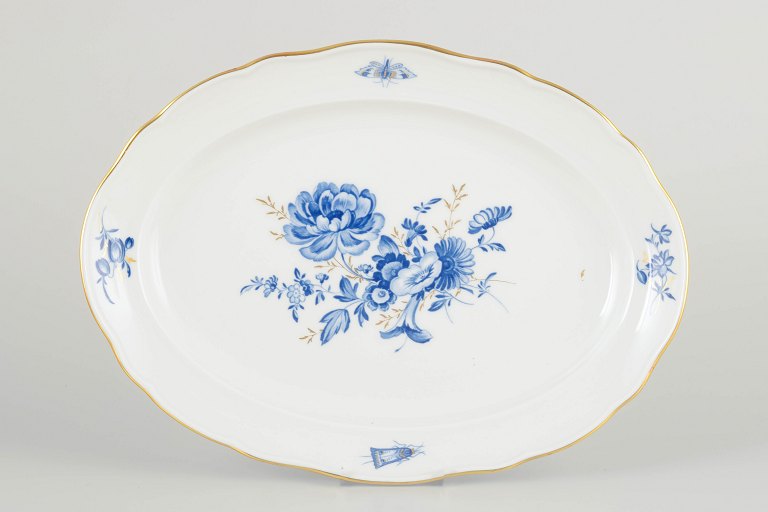 MeissenOval dish, early 20th century.