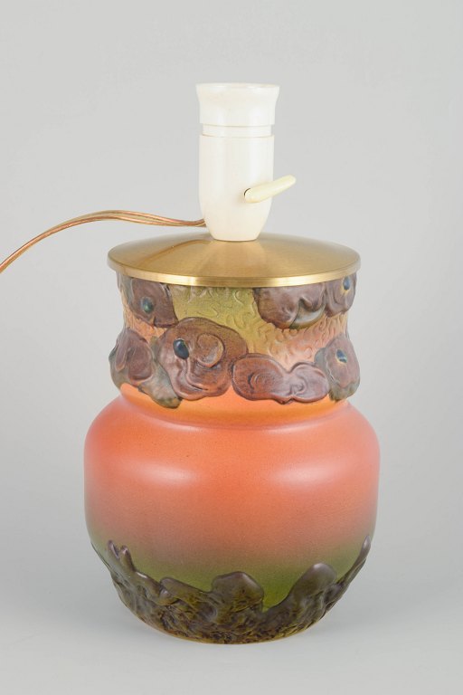 Ipsens EnkeBordlampe, omdannet fra keramisk vase, ca. 1920/30’erne.