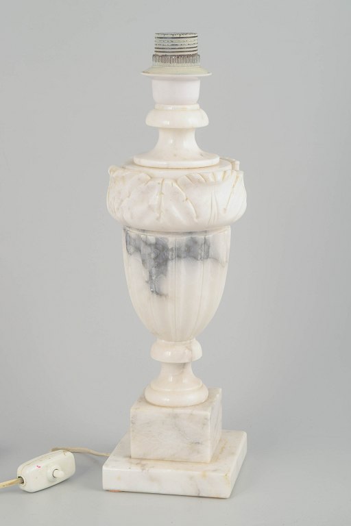 Italian alabaster table lamp, mid-20th century.