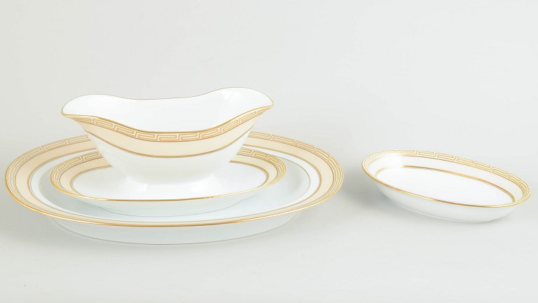 Bing & Grøndahl Rossini, set comprising sauce boat, serving dish and small dish.