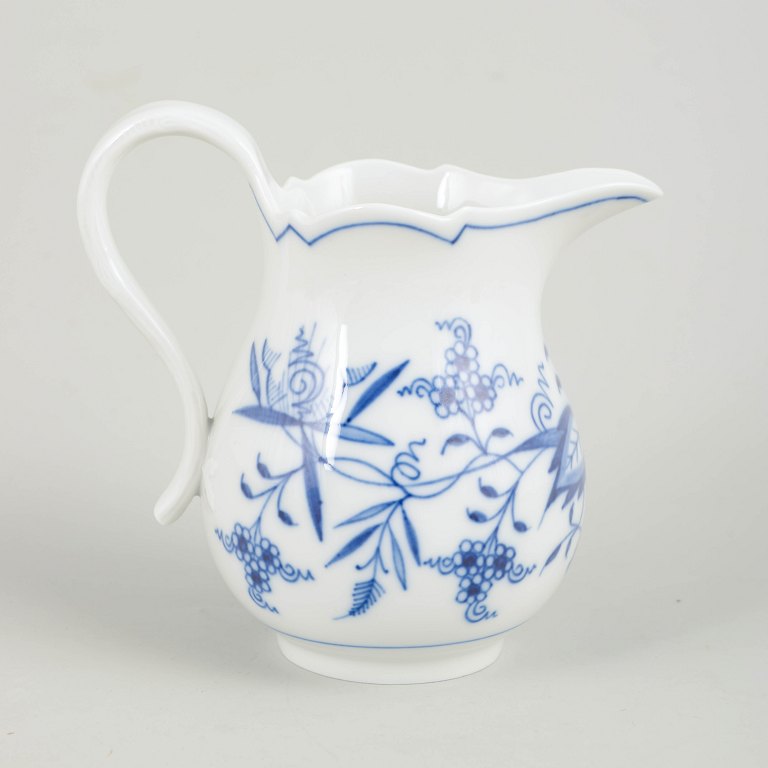 Meissen, Blue Onion creamer.