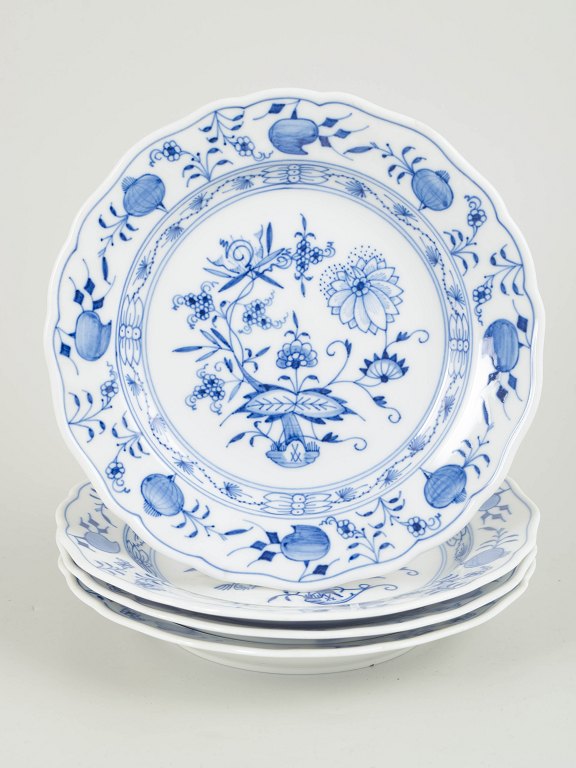 Meissen, Blue Onion, set of 4 salad plates.