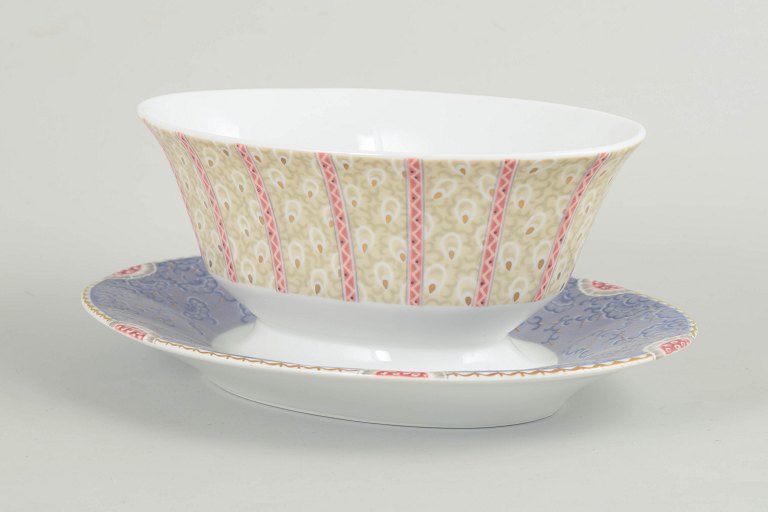 Royal Copenhagen, Fairytale sauce boat.