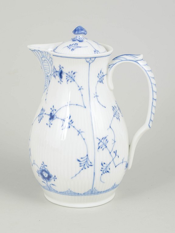 Royal Copenhagen Musselmalet Riflet, sjælden chokoladekande med låg.