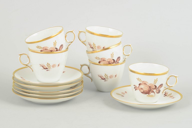 Royal Copenhagen brun rose, sæt af seks kaffekopper med underkopper.