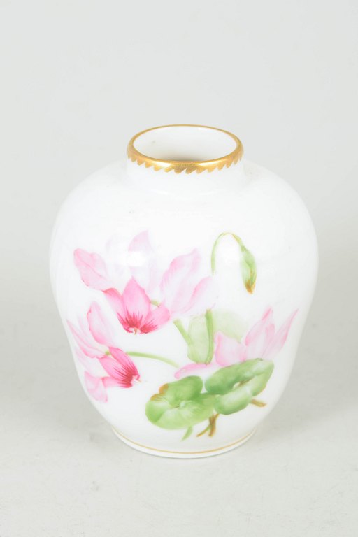 Royal Copenhagen Saxon flower, vase.