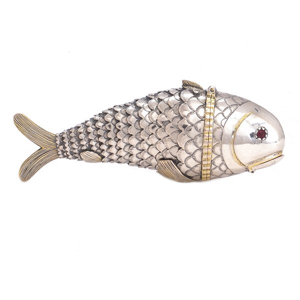 Danish silver vinaigrette in the shape of a fish by Jacob Jacobsen, Flensburg, circa 1770. L: 10cm