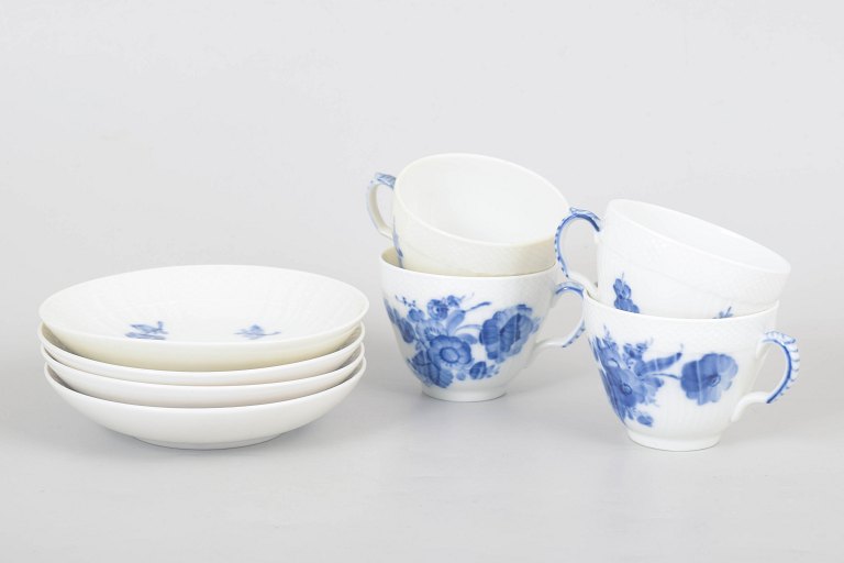 Royal Copenhagen Blå Blomst kaffekopper med underkopper, sæt med fire.