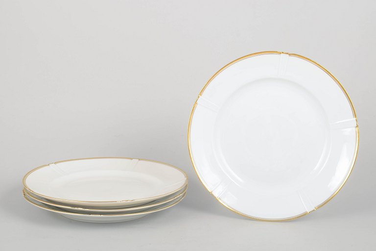 Bing & Grøndahl, Offenbach, set of four dinner plates.